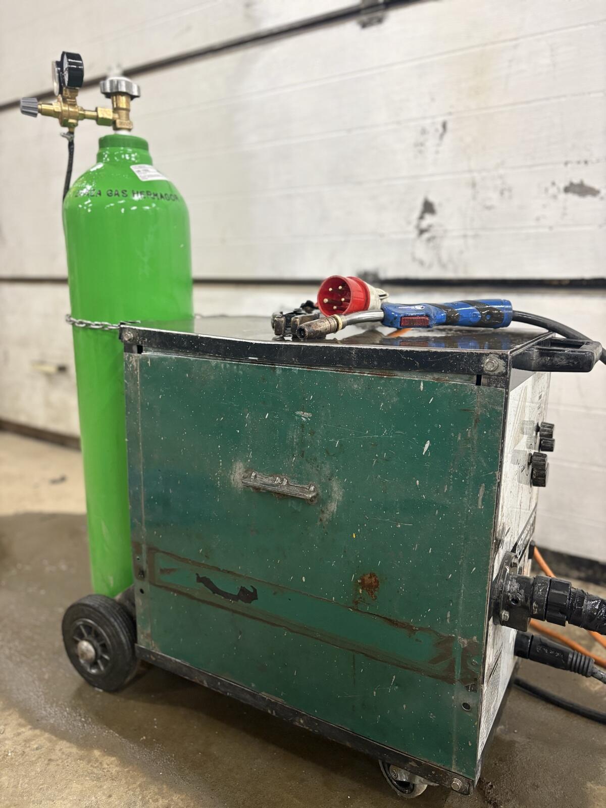 Schweißgerät komplett – MIG/MAG inkl. Zubehör & Draht 3