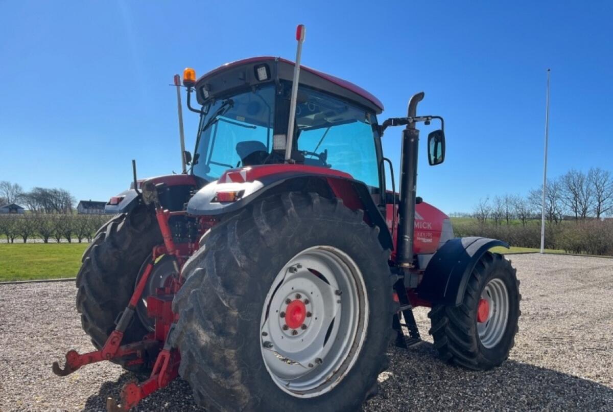 McCormick XTX200 Traktor 2
