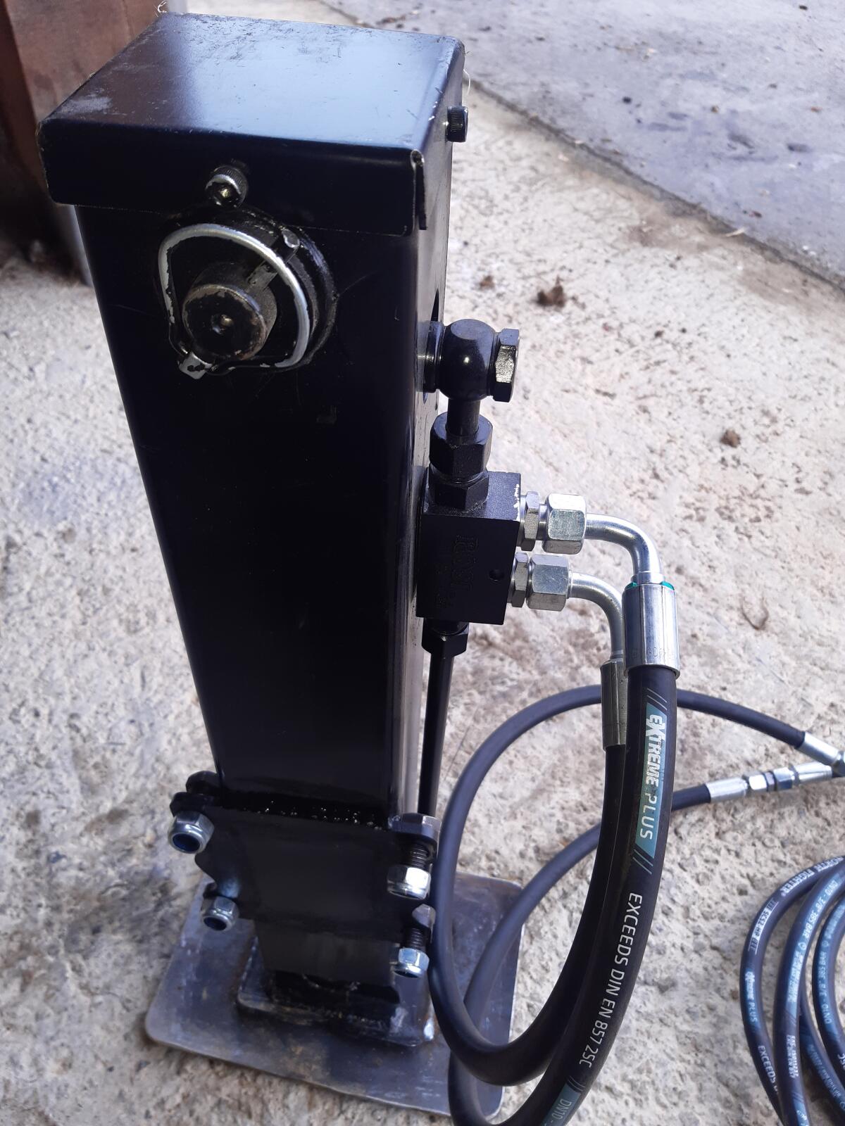 Hydraulik-Abstellstütze 5 t mit Sperrblock inkl. Montageplatte 3