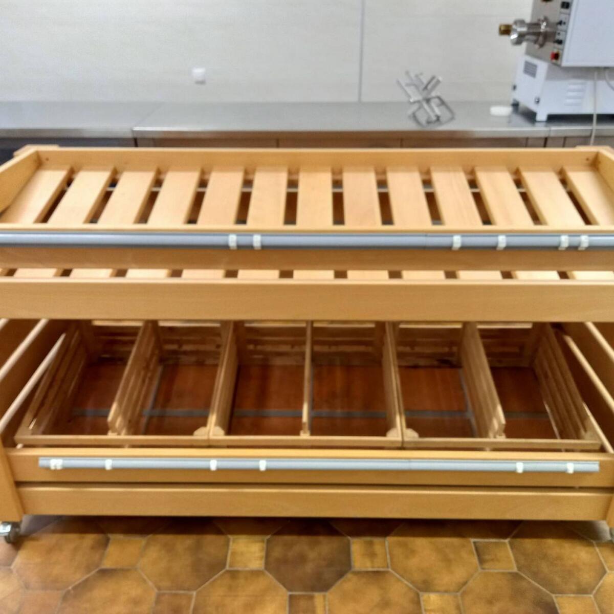 Verkaufstisch Rolltisch Verkaufseinrichtung 1