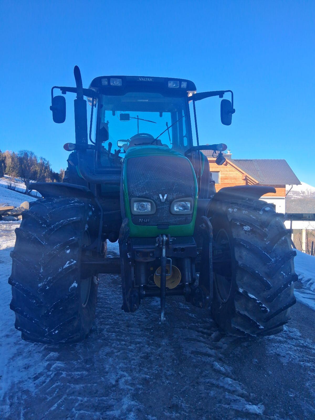 Valtra N141 Hitech 1