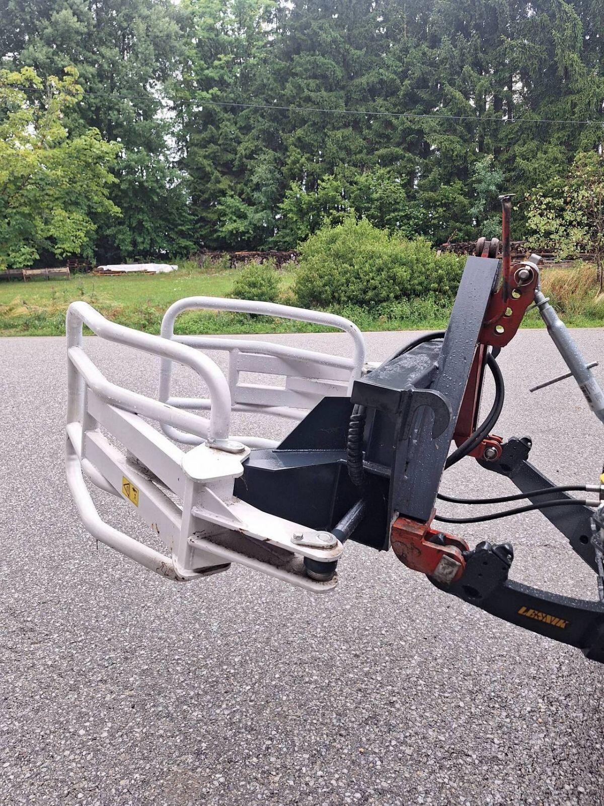 Rundballengreifer / Rundballenzange 3