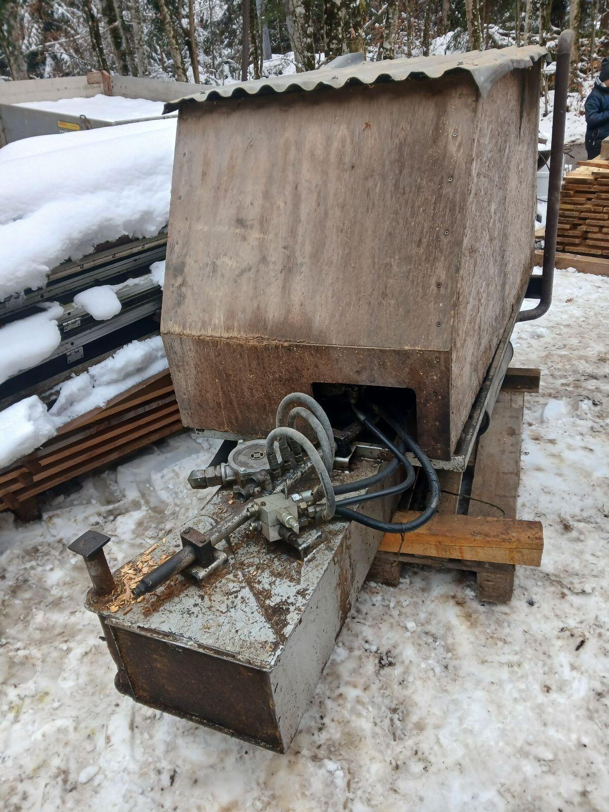 Dieseltank, Hydrauliktank 1