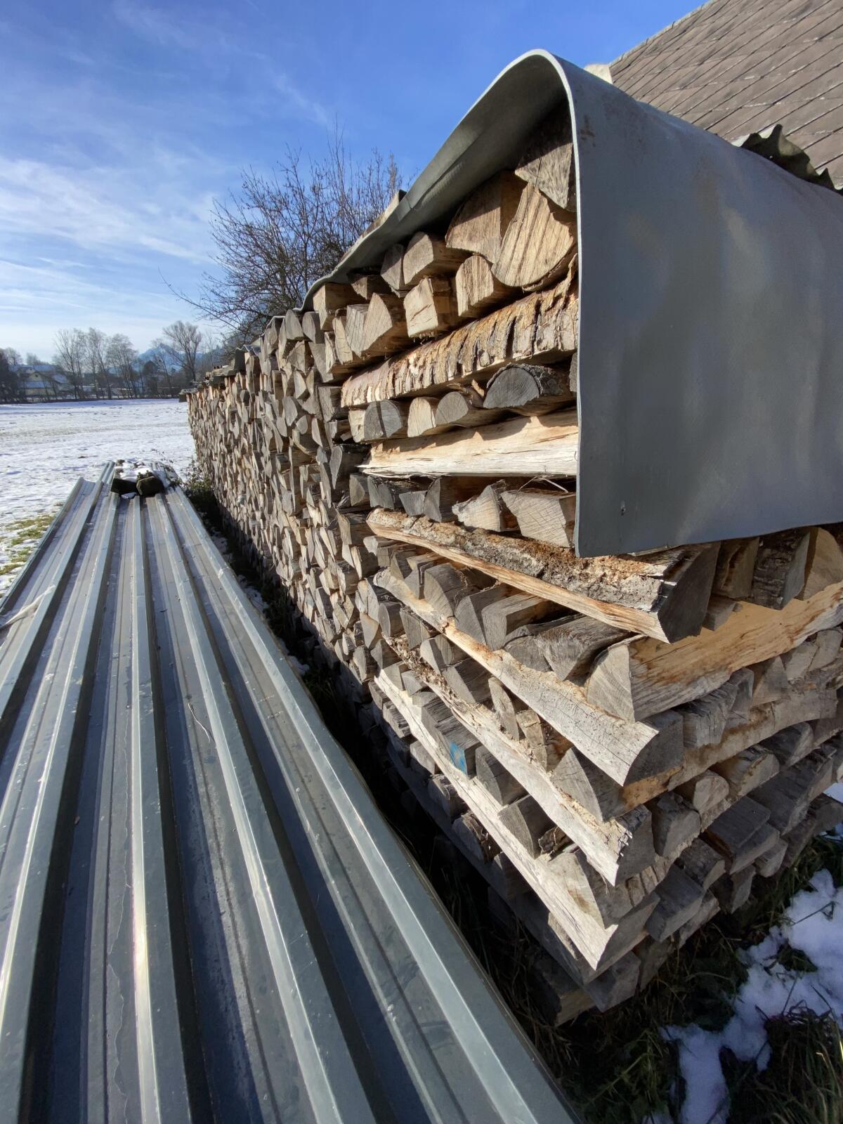 Brennholz gemischt, trocken 1