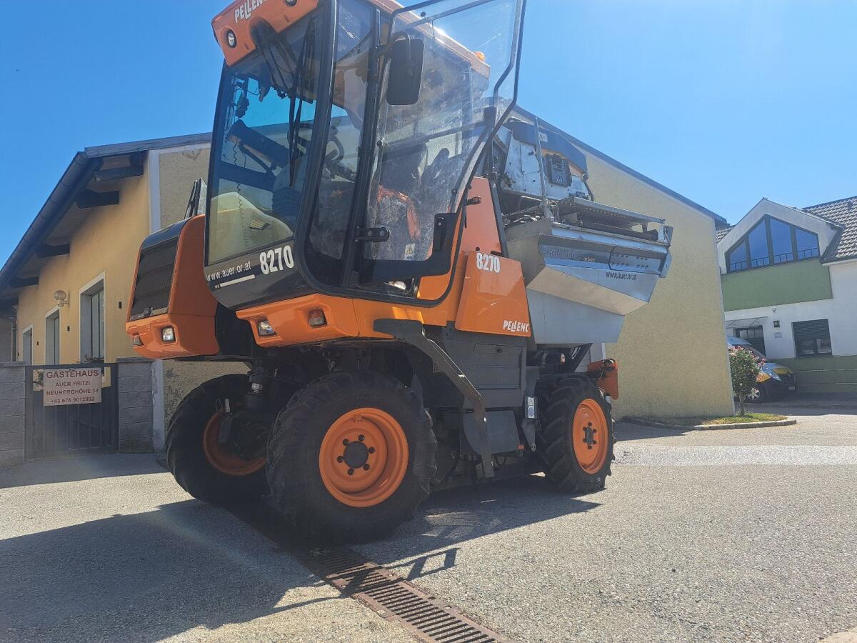 Lesemaschine, Traubenvollernter, Pellenc 8270 2