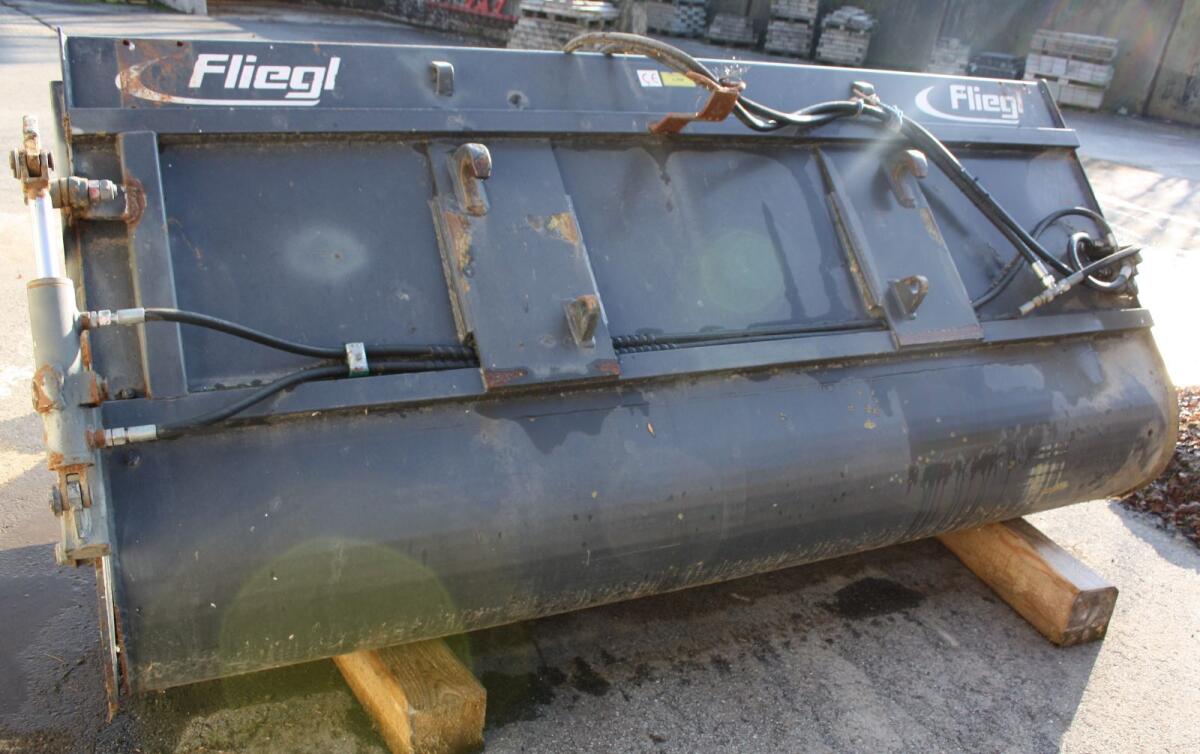 Fliegl Einfütterschaufel 3