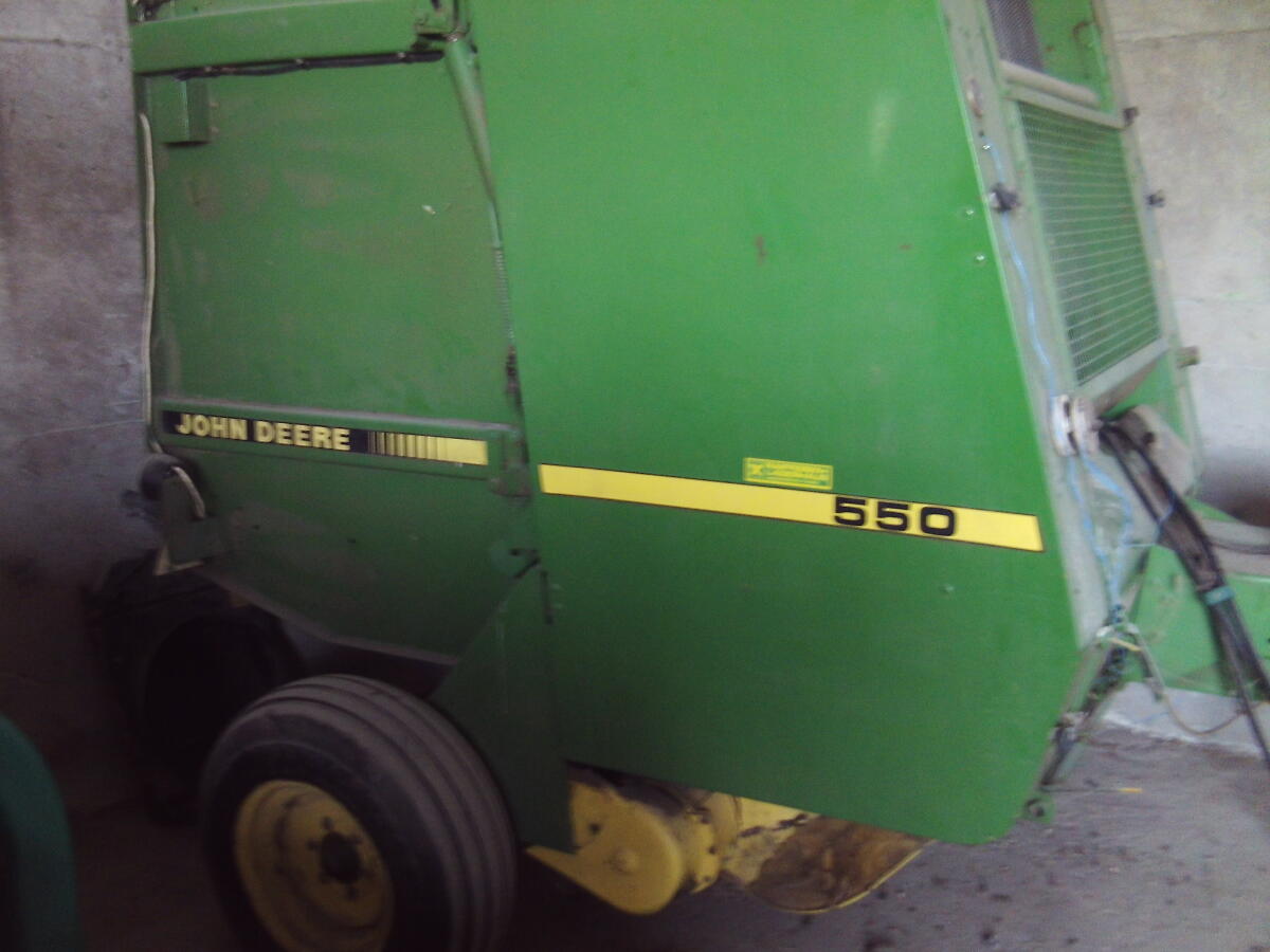 Presse John Deere 550 1