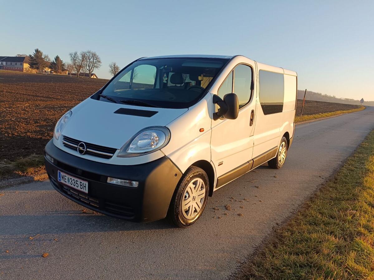 Opel Vivaro 1
