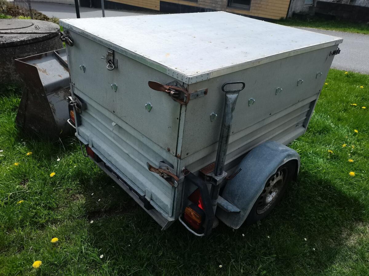 PKW-Anhänger gebremst 2