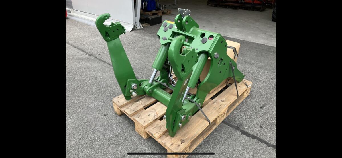 Fronthydraulik Stemplinger passend zu John Deere 6090-6120M 1