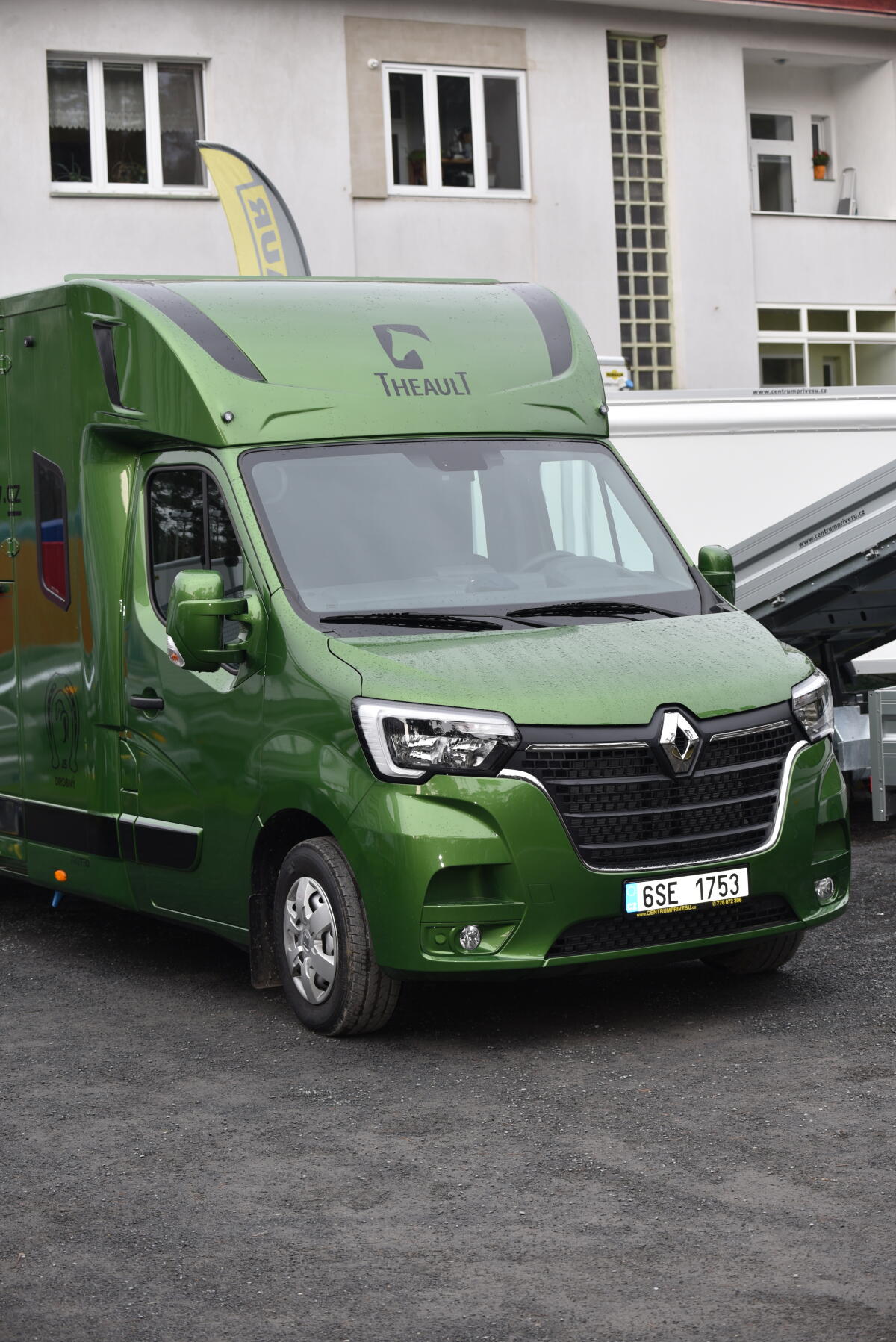 Renault Theault 2.3 TDI - Pferdetransporter für 2 Pferde 2
