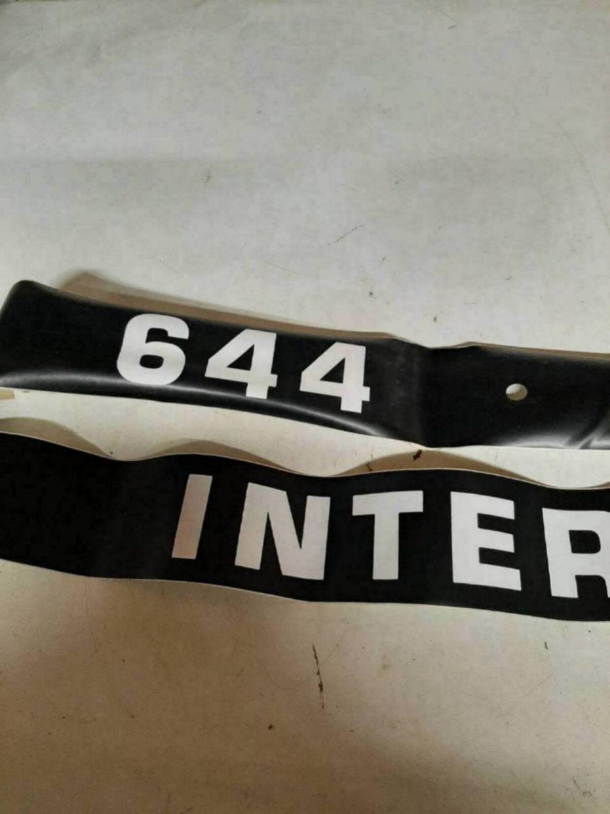 Seitenaufkleber 644 International 2