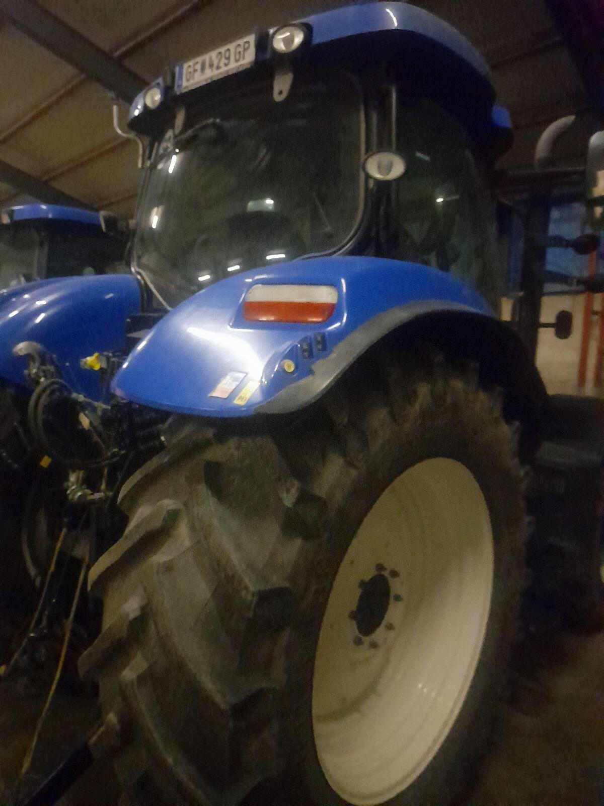 Verkaufe New Holland 7.210 3