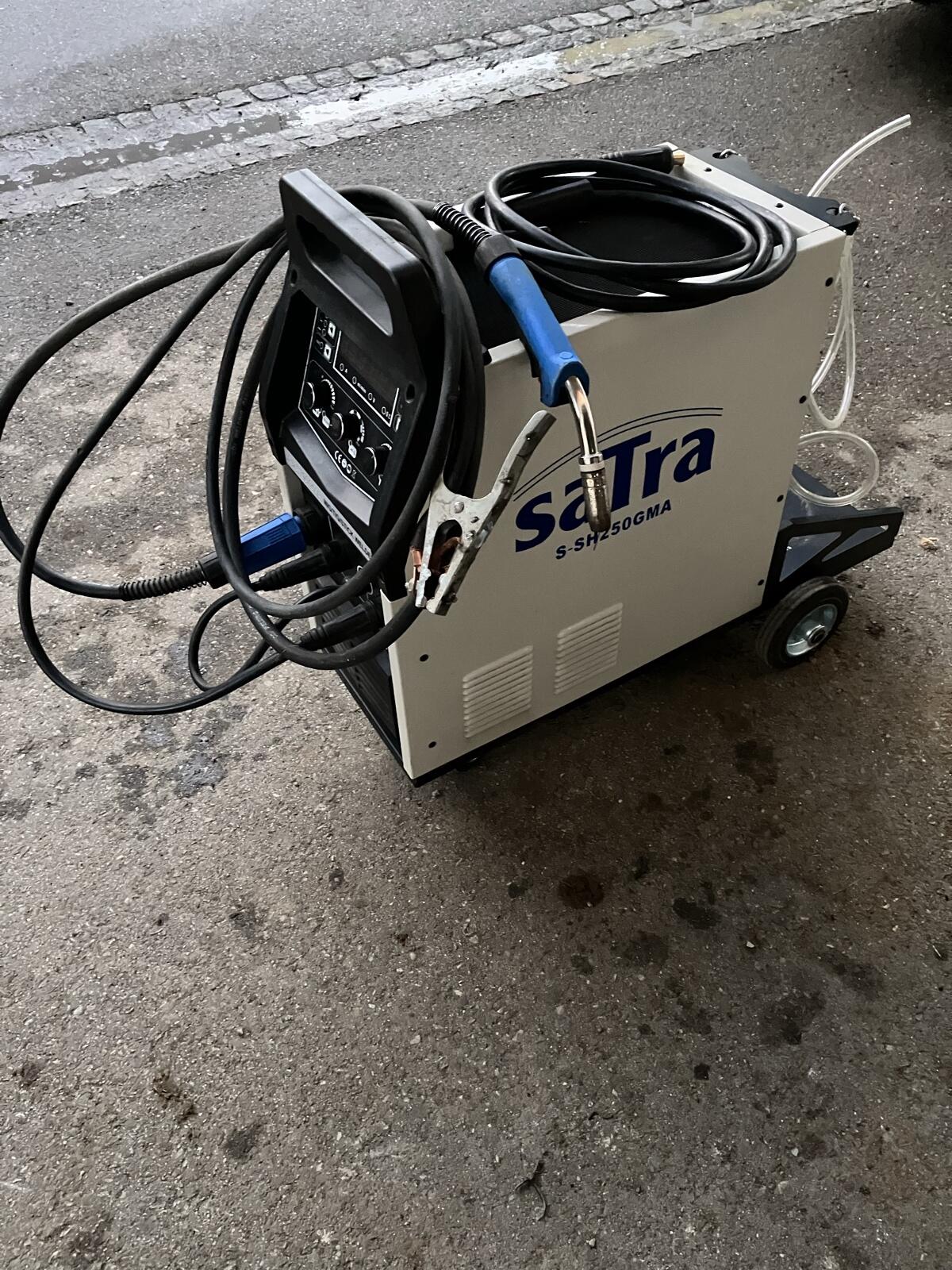 SATRA Schweißgerät Schutzgas 250A - 400V 2