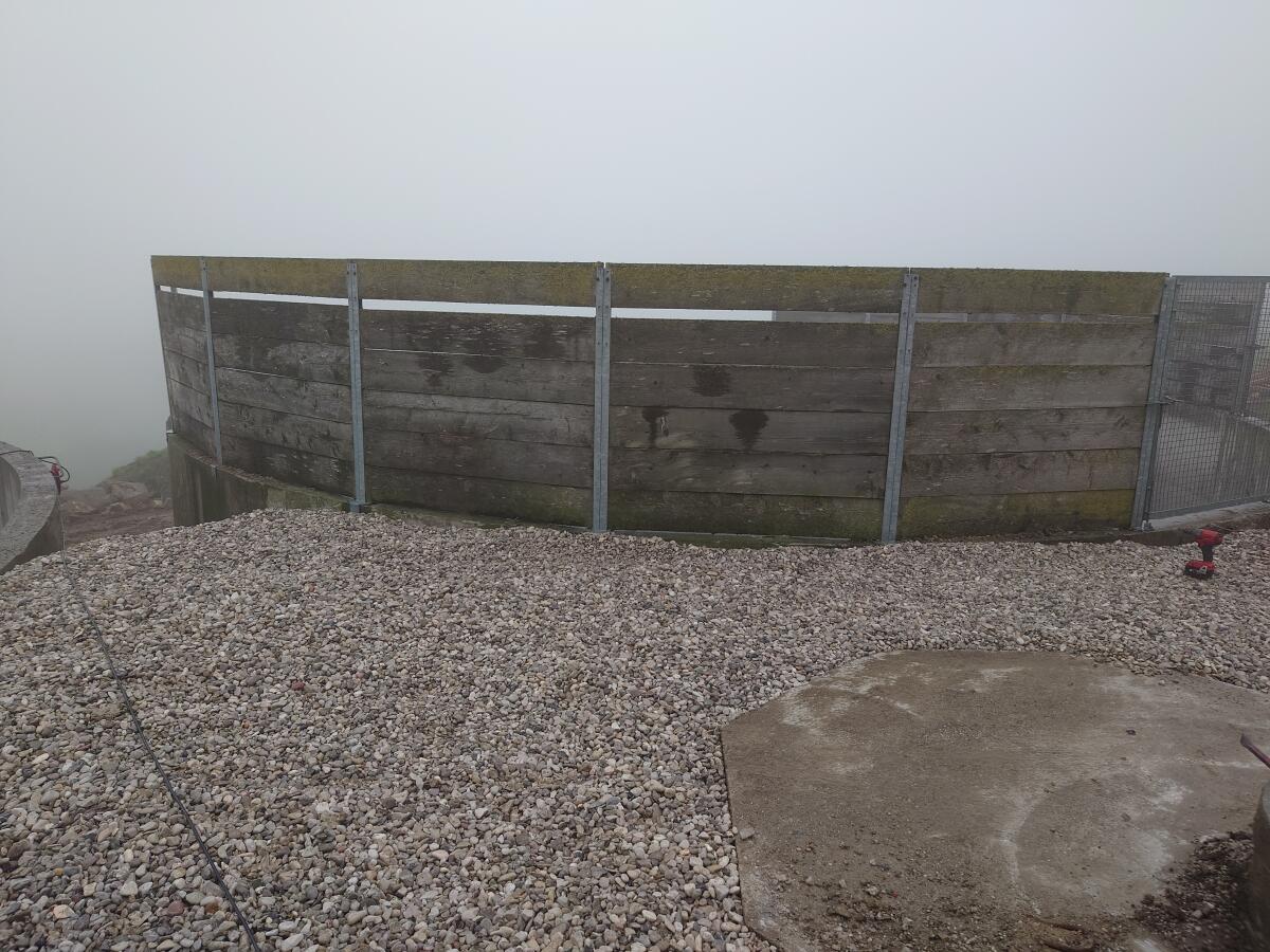 Güllegruben Umzäunung, Zaun, Geländer 1