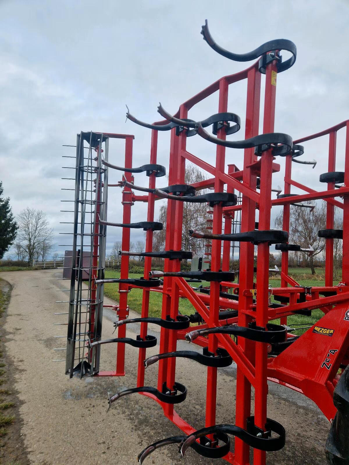 POM Metzger Leichtgrubber 6m 3