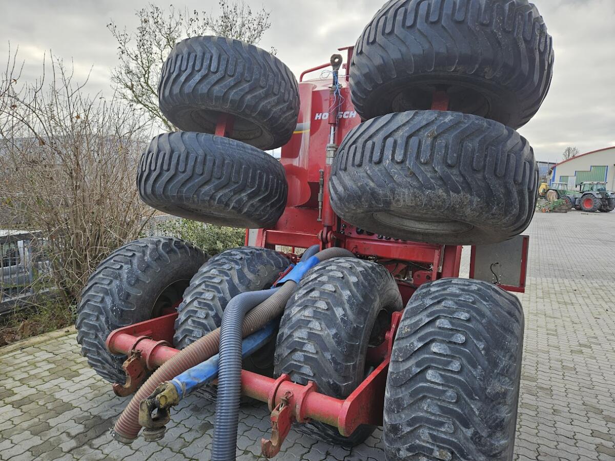 Horsch Säwagen SW 4000P mit 6 m Reifenpacker 2