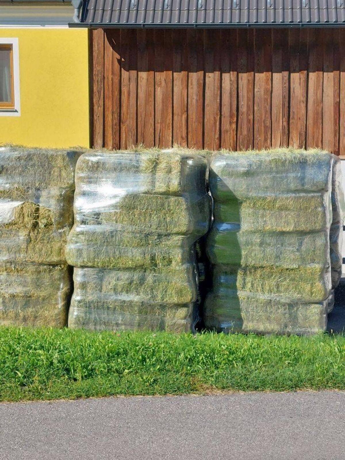 Kleinheuballen mit Warmluft belüftet 1