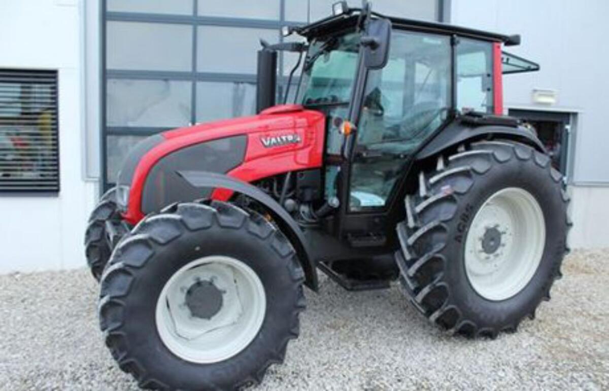 Valtra, Niedrigdach, A-Serie, 100-Serie, Niedrigkabine 1