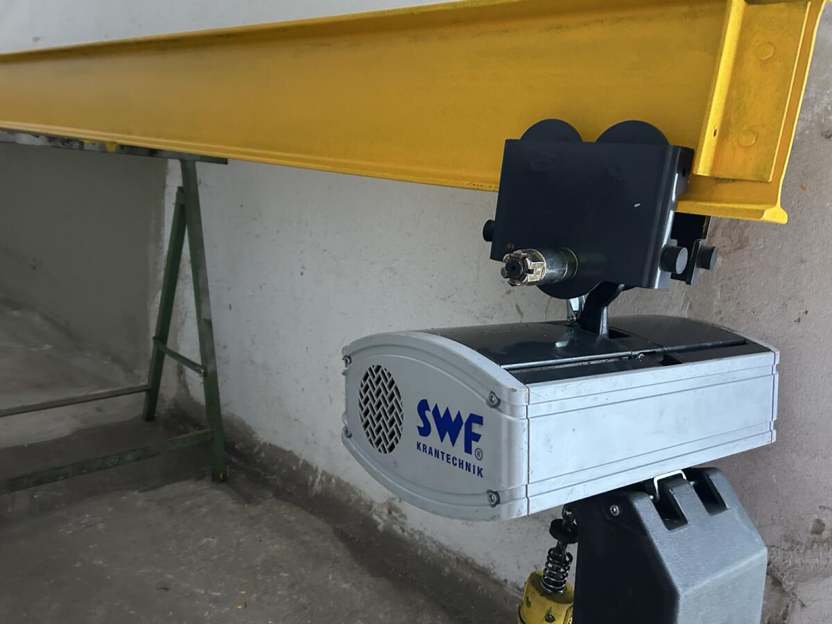 Kranschiene mit Kettenzug 500kg Werkstattkran 1