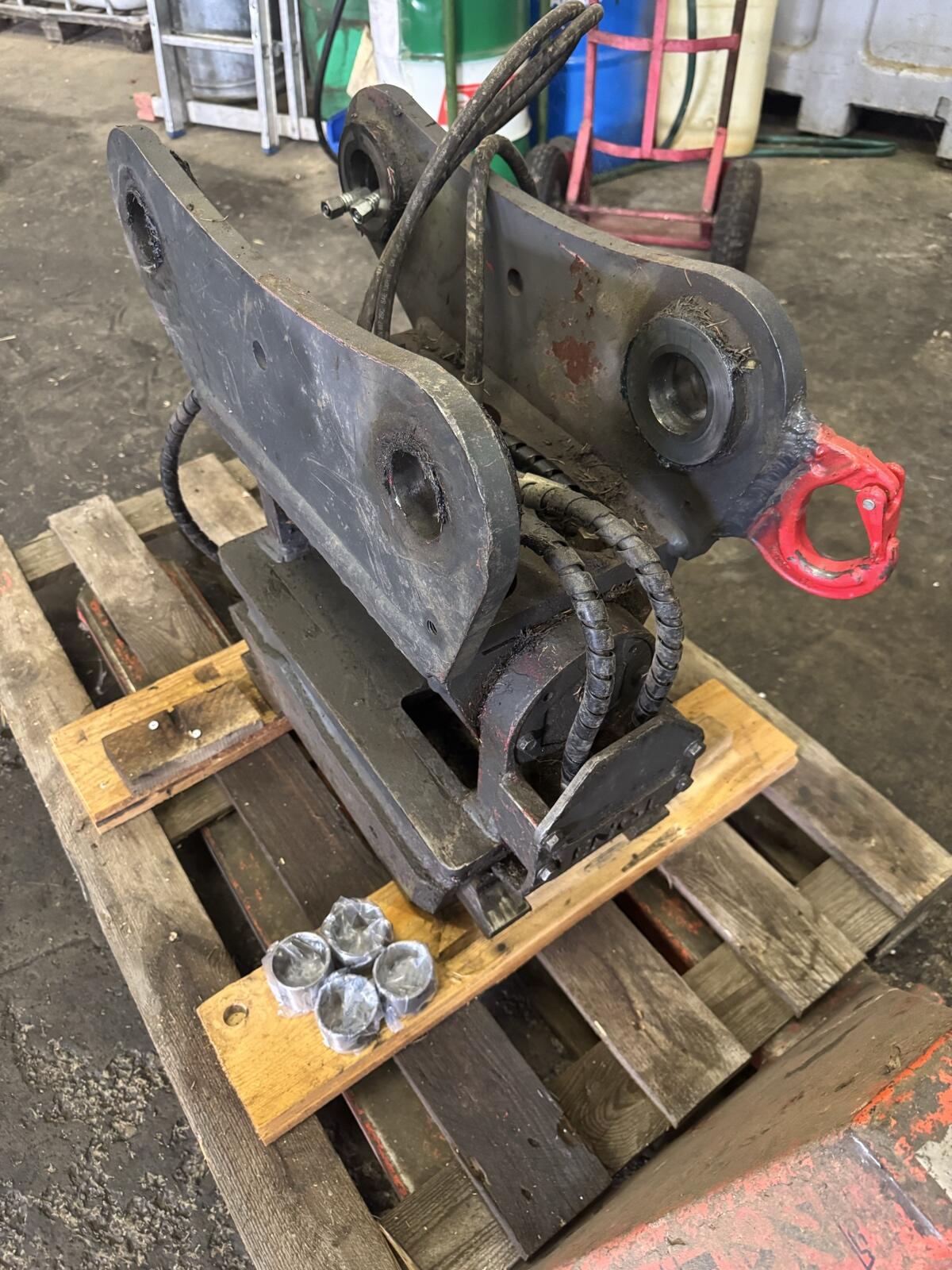 Powertilt 6-10 t mit Schnellwechsler hydr. 2