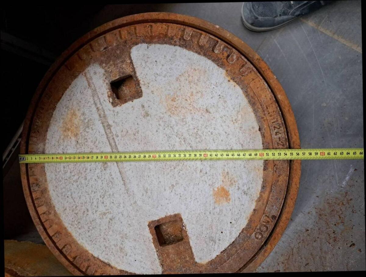 Schwerlastschachtdeckel Gusseisen Beton 2