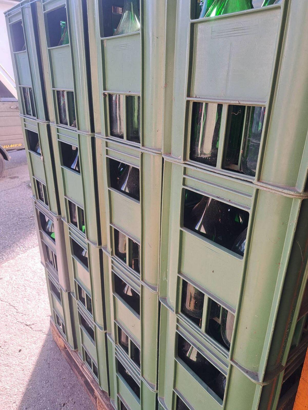 Weinflaschen, Doppler, 2 l, Kronenkork, Kisten 1