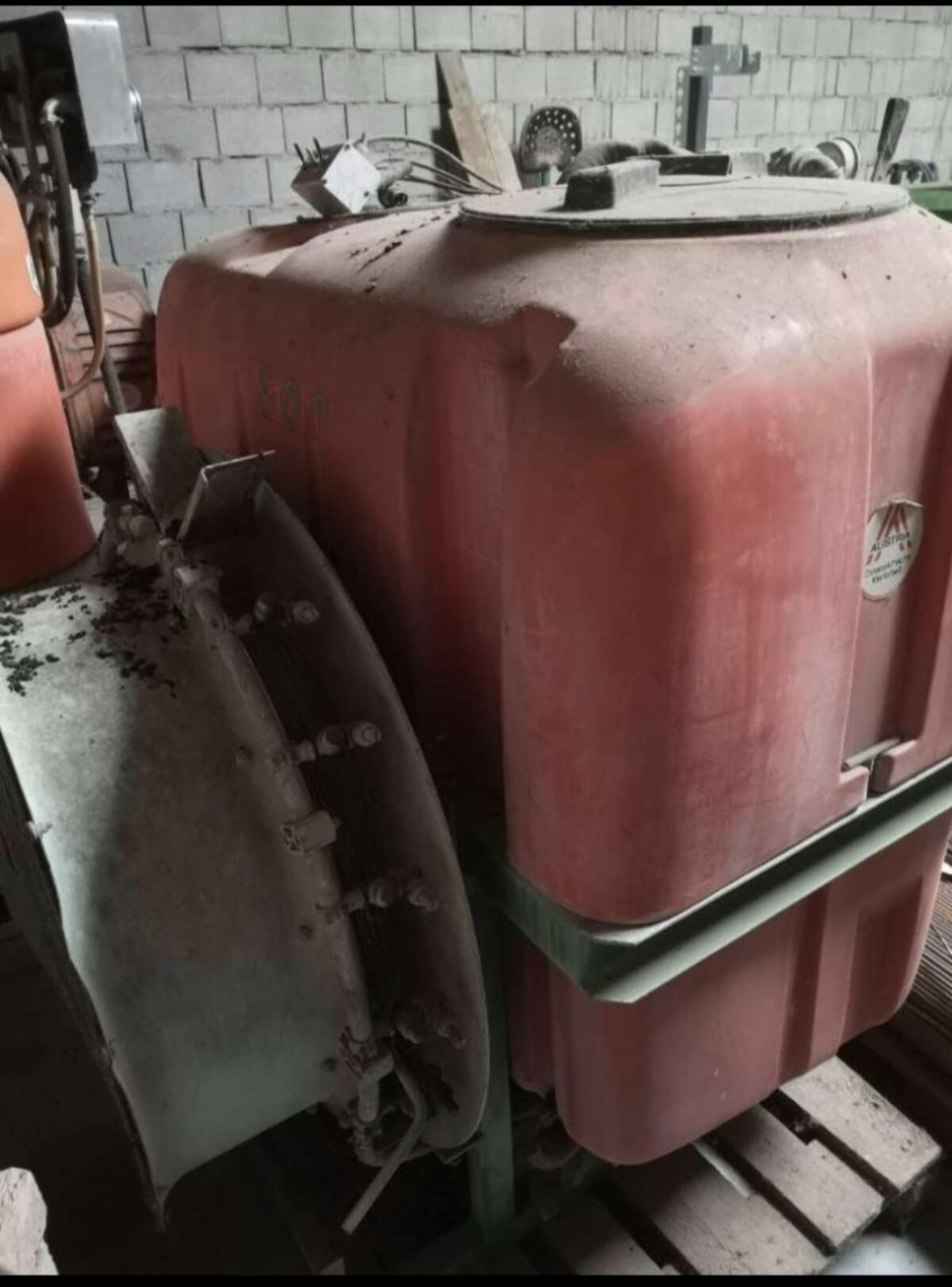 Gebläsespritze Weingartenspritze Jessernigg 2