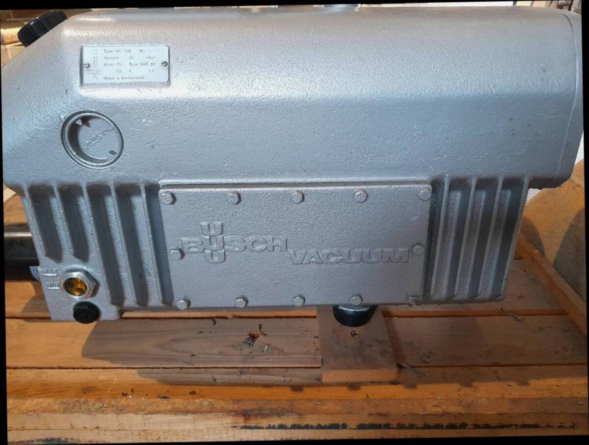 Busch Vakuumpumpe 3