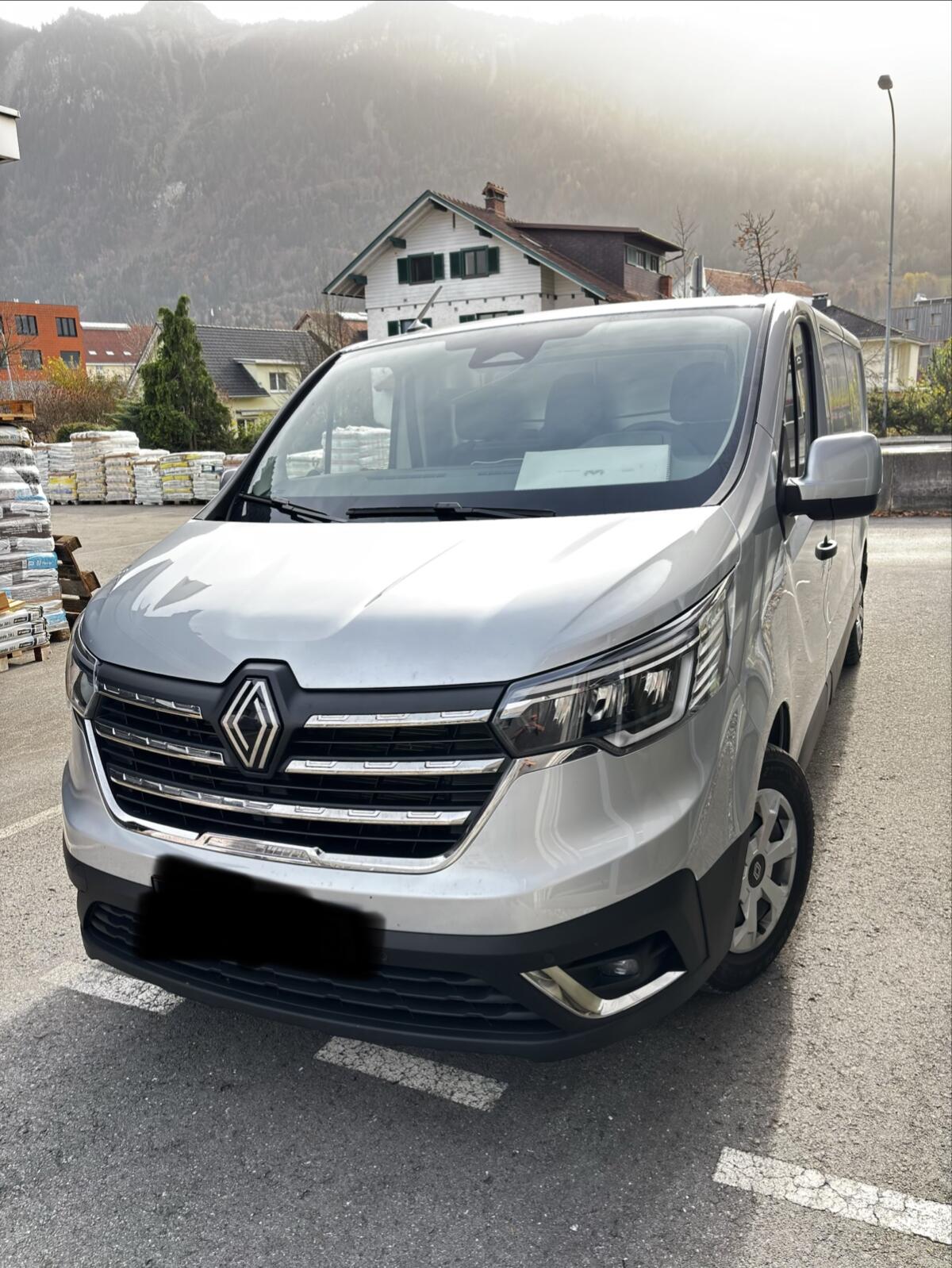 Renault Trafic - viel Platz, ideal für Handwerk & Transport 1