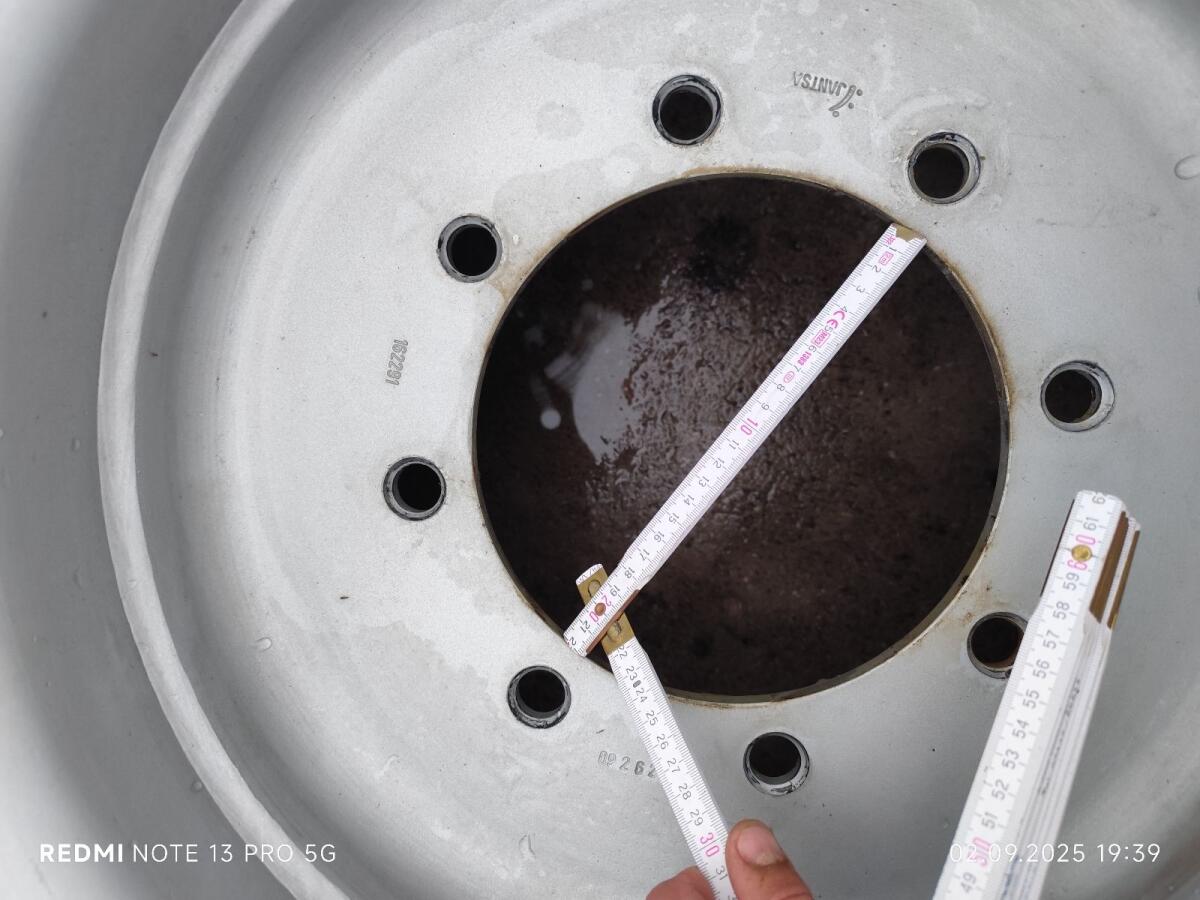 BKT Flotation 550/60R22.5 1