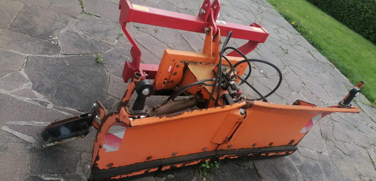 Schneepflug Saphir 2