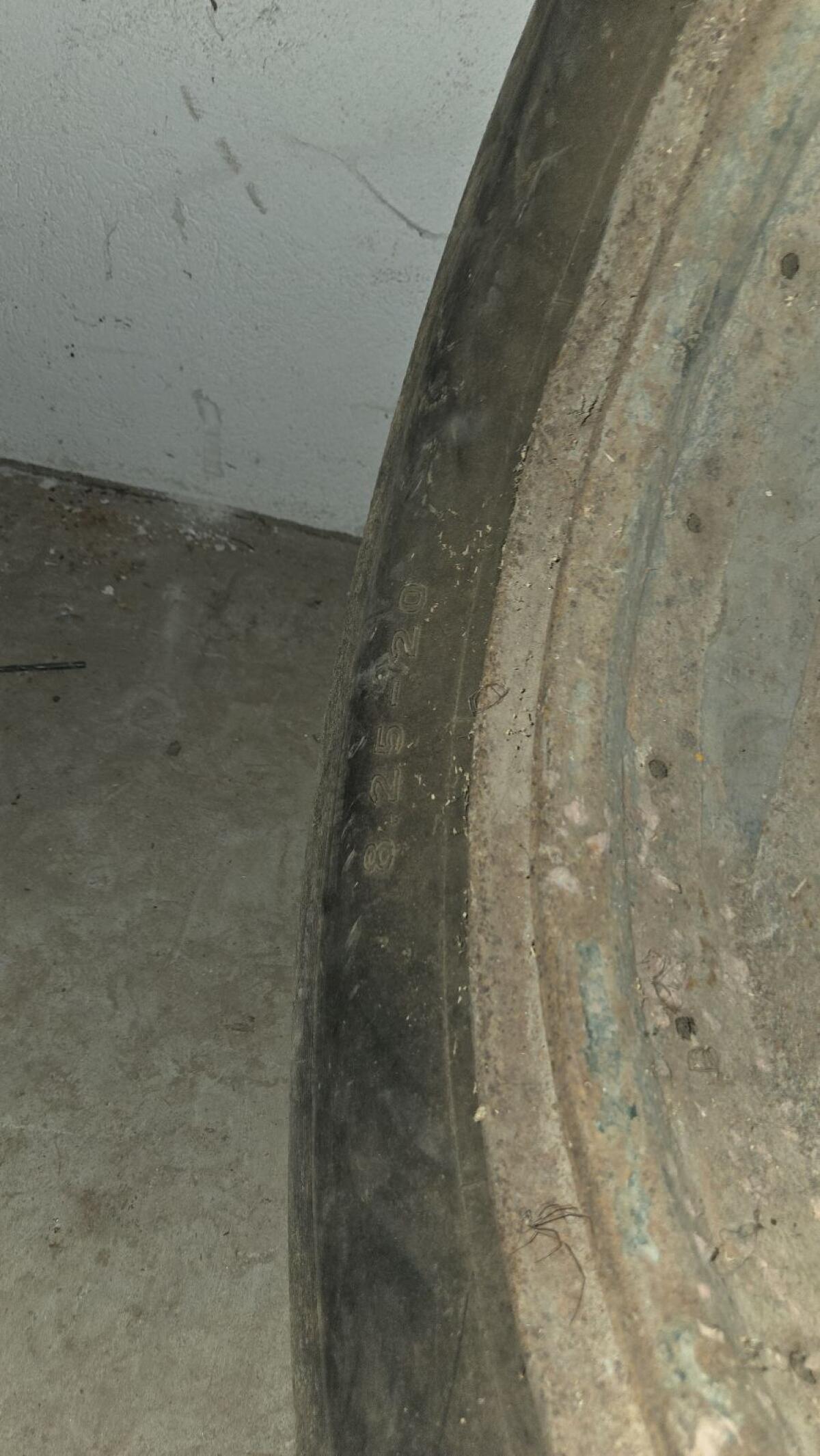 Anhängerreifen inkl. Felge 8.25-20 2