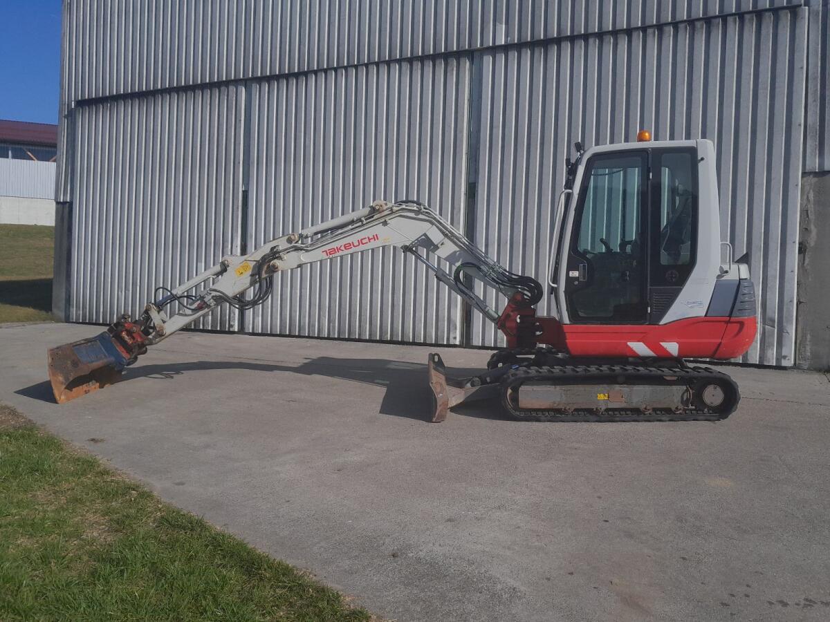 Takeuchi TB 235 Bagger Power Tilt 3.100 Bstd. 1