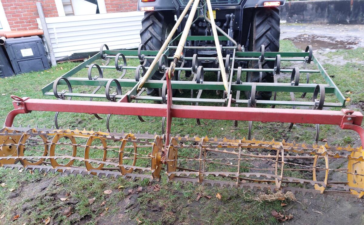 Grubber steht zum Verkauf 2