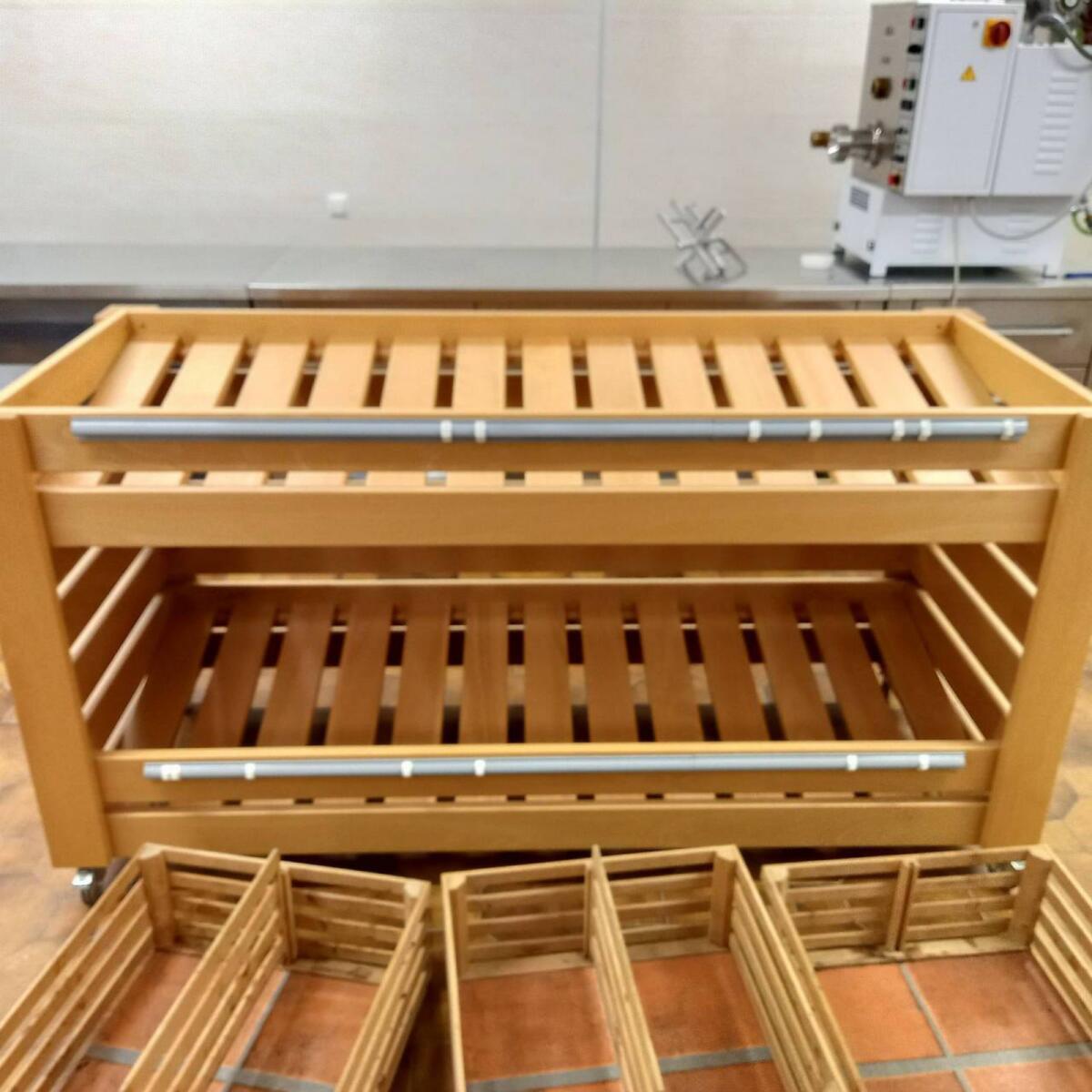 Verkaufstisch Rolltisch Verkaufseinrichtung 2