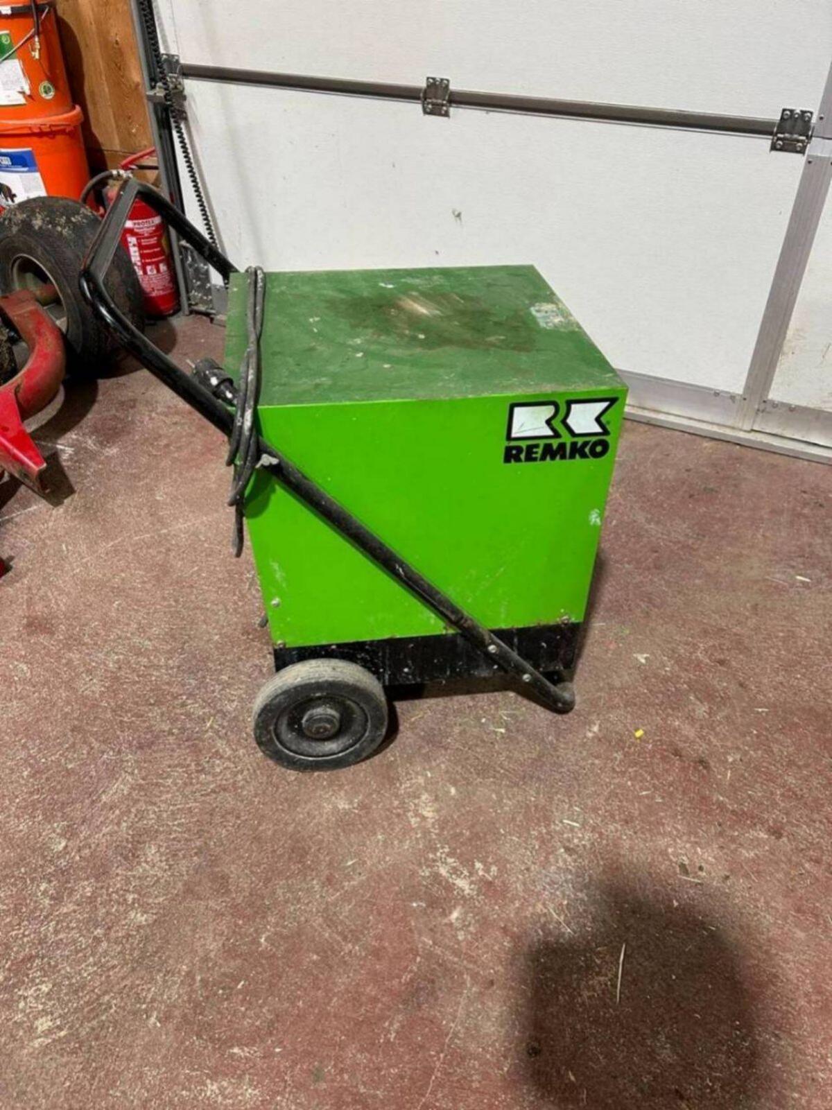 Verkaufe Remko AMT 50 Bautrockner 3