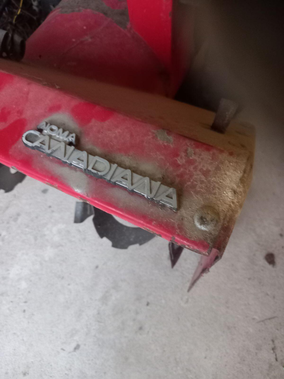 Schneefräse Canadiana 3