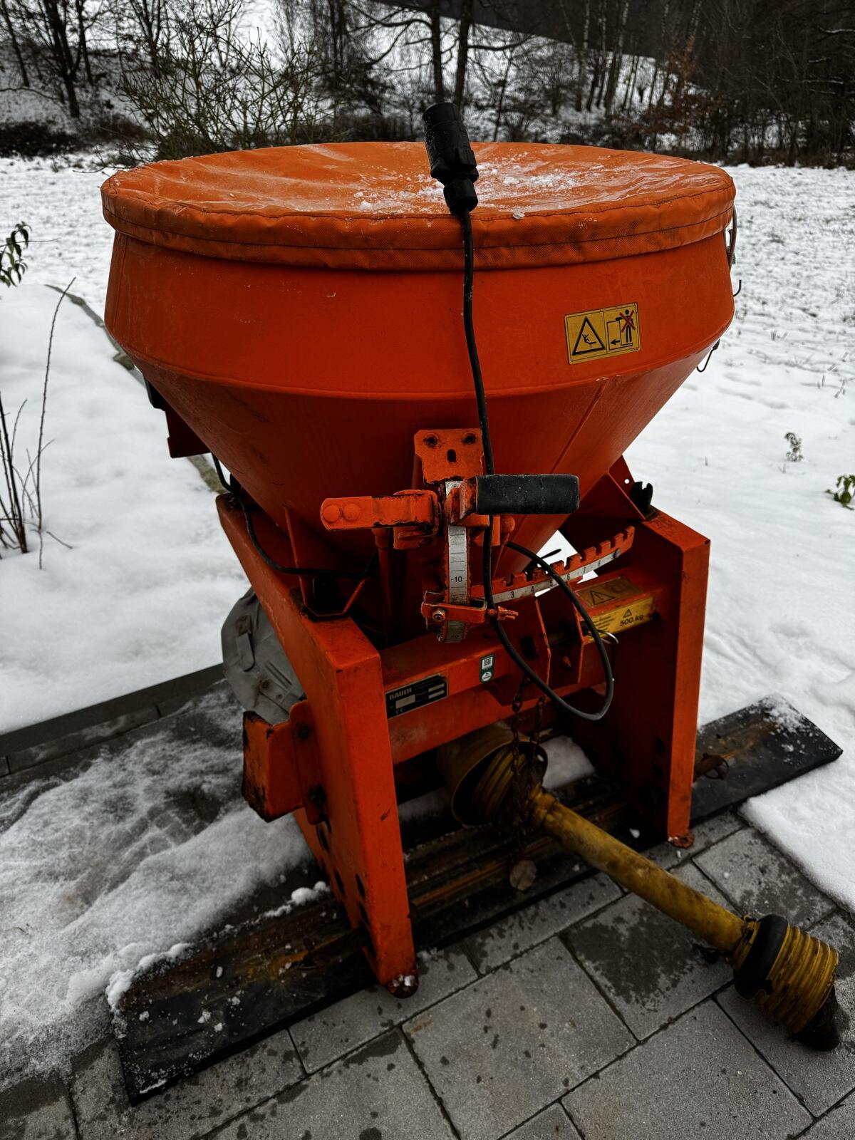 Rauch SA 250 Salzstreuer Split und Dünger Streuer 2