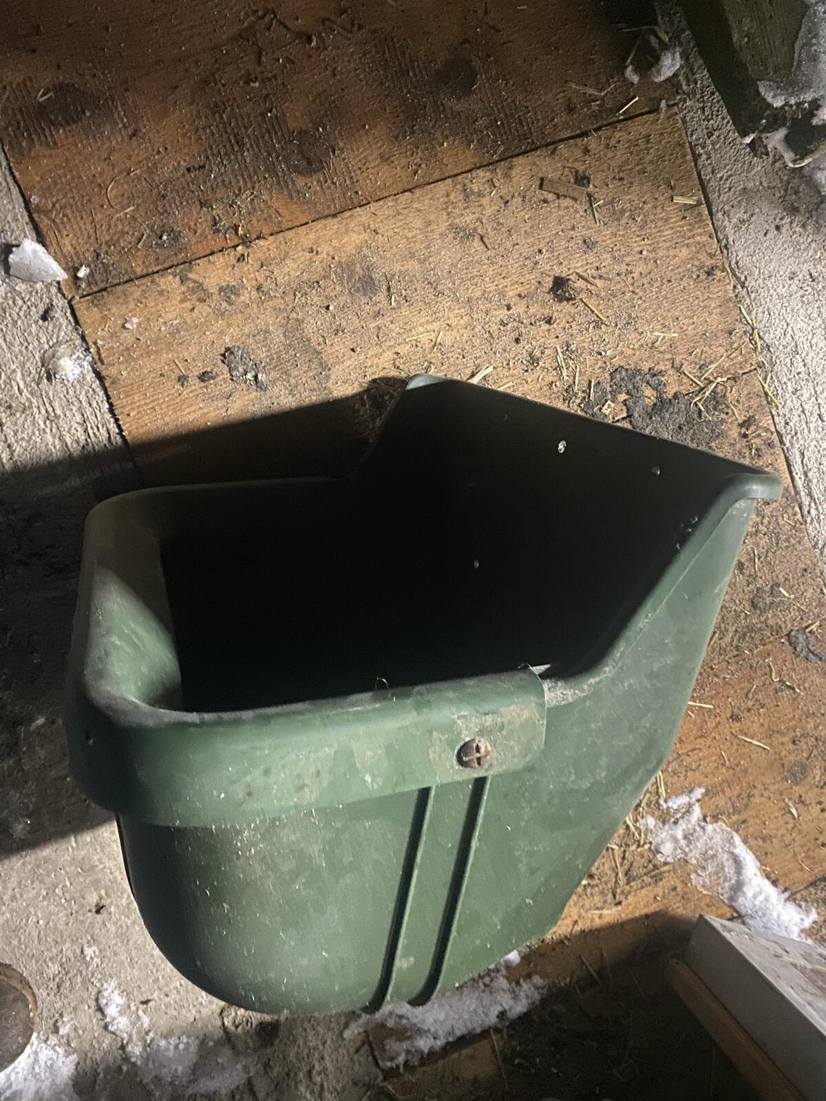 Rinderfutterschalen 2