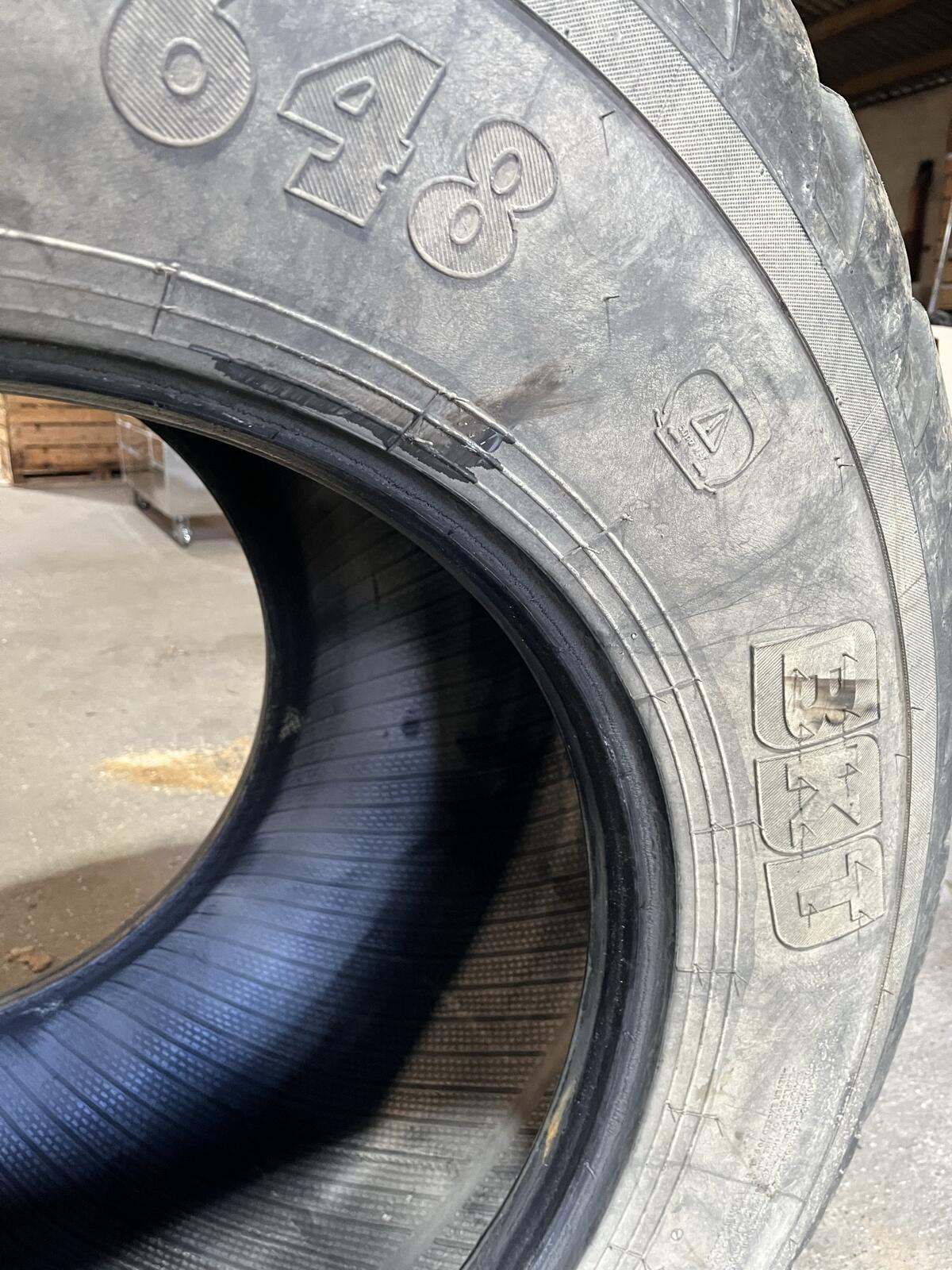 Reifen 700/50-26,5 1