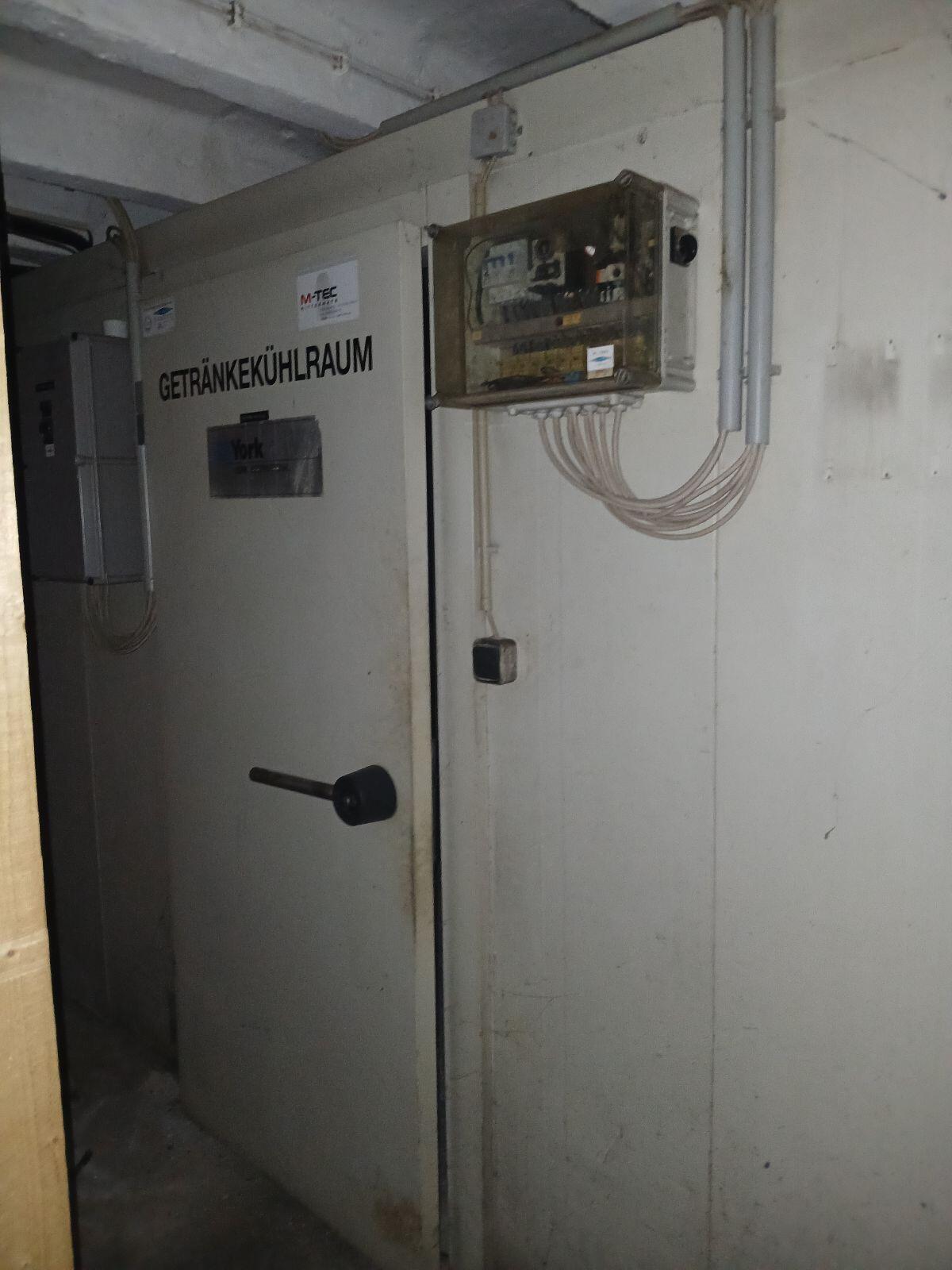 Drei Kühlräume und zwei Kühlraumtüren 2
