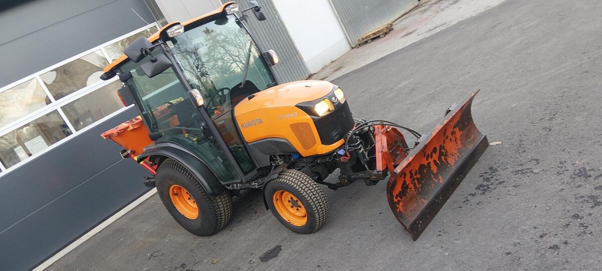 Kubota STW 40 STV Allrad Diesel Kommunal Winterdienst 2
