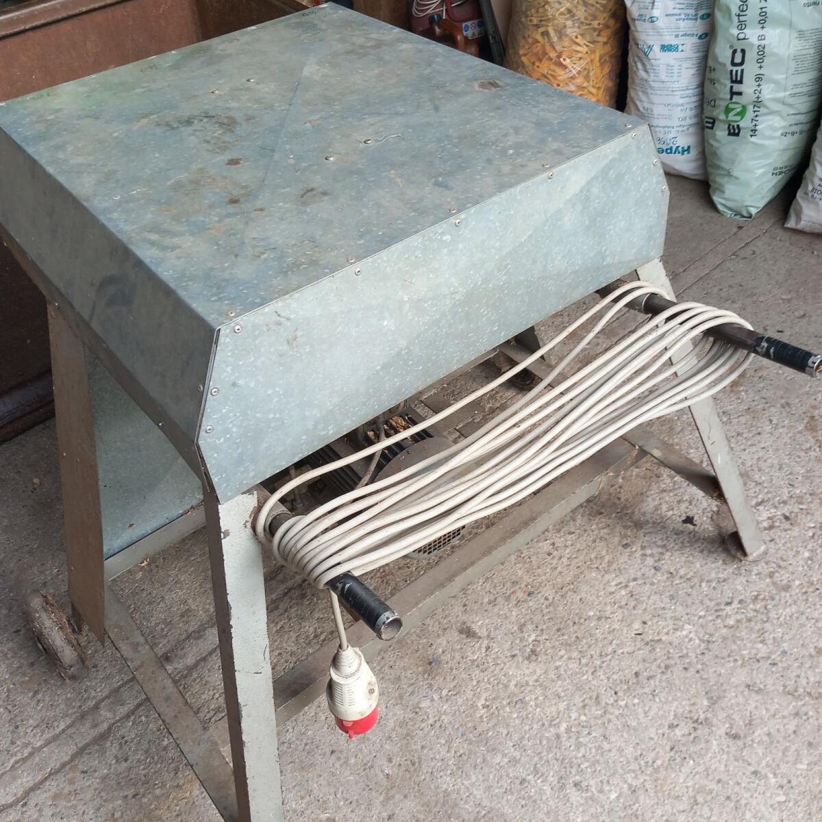 Christbaumspitzmaschine 1