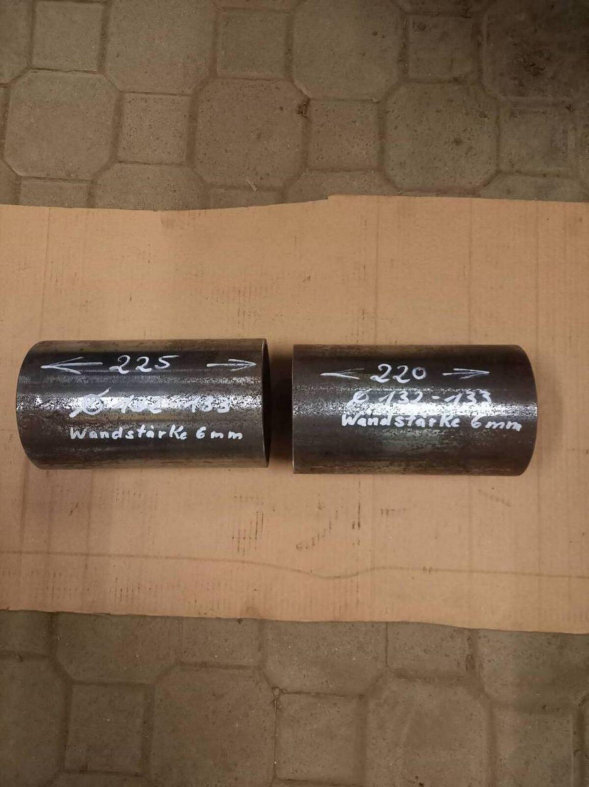 2 Rundrohre Dm. 132-133 mm 2