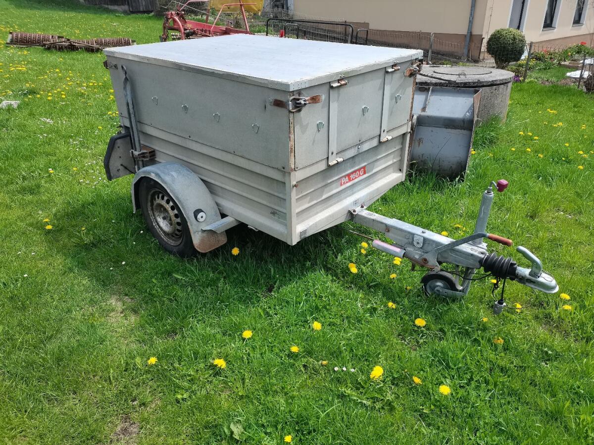 PKW-Anhänger gebremst 1