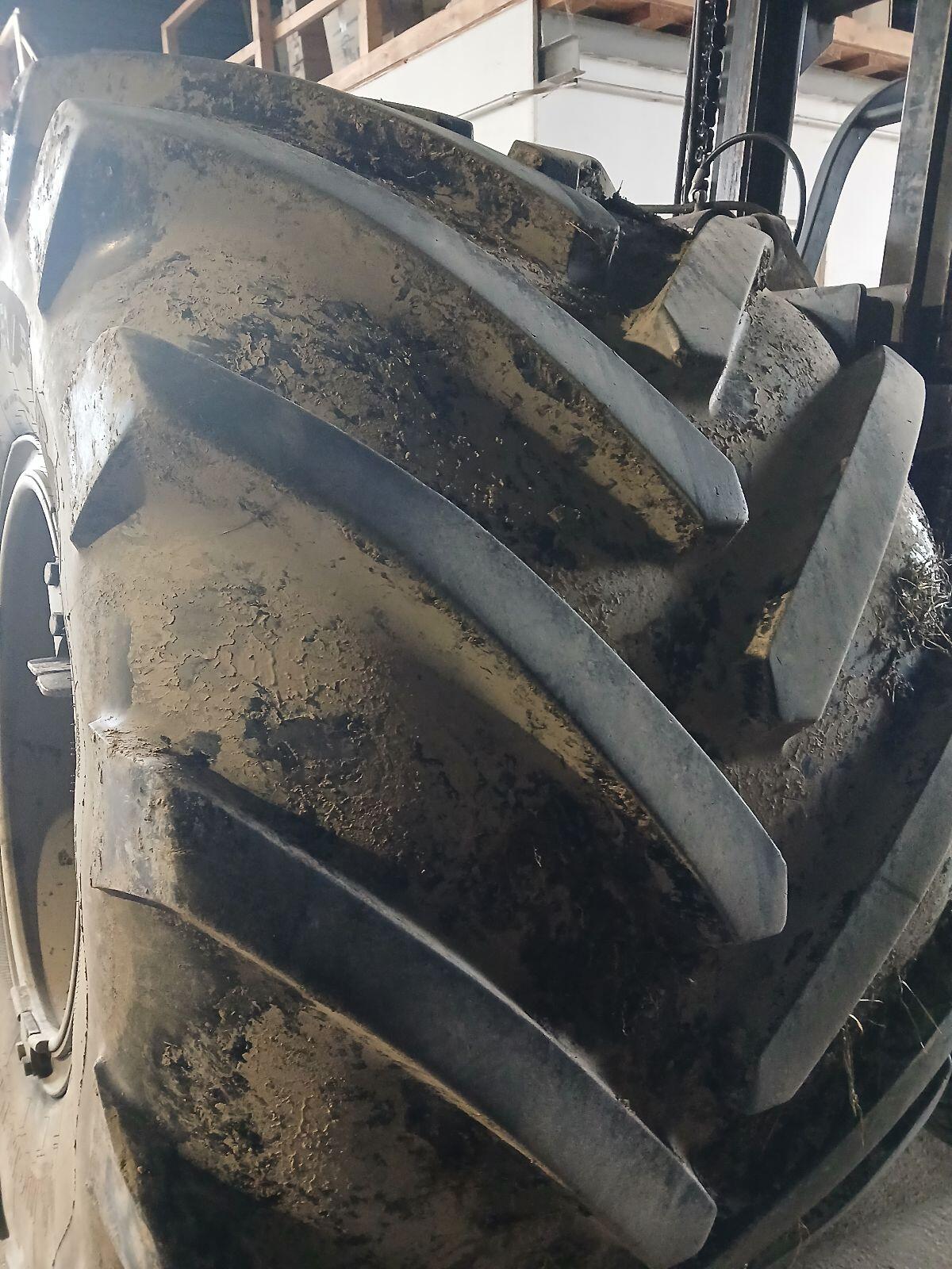 Michelin 1050/50 R32 3