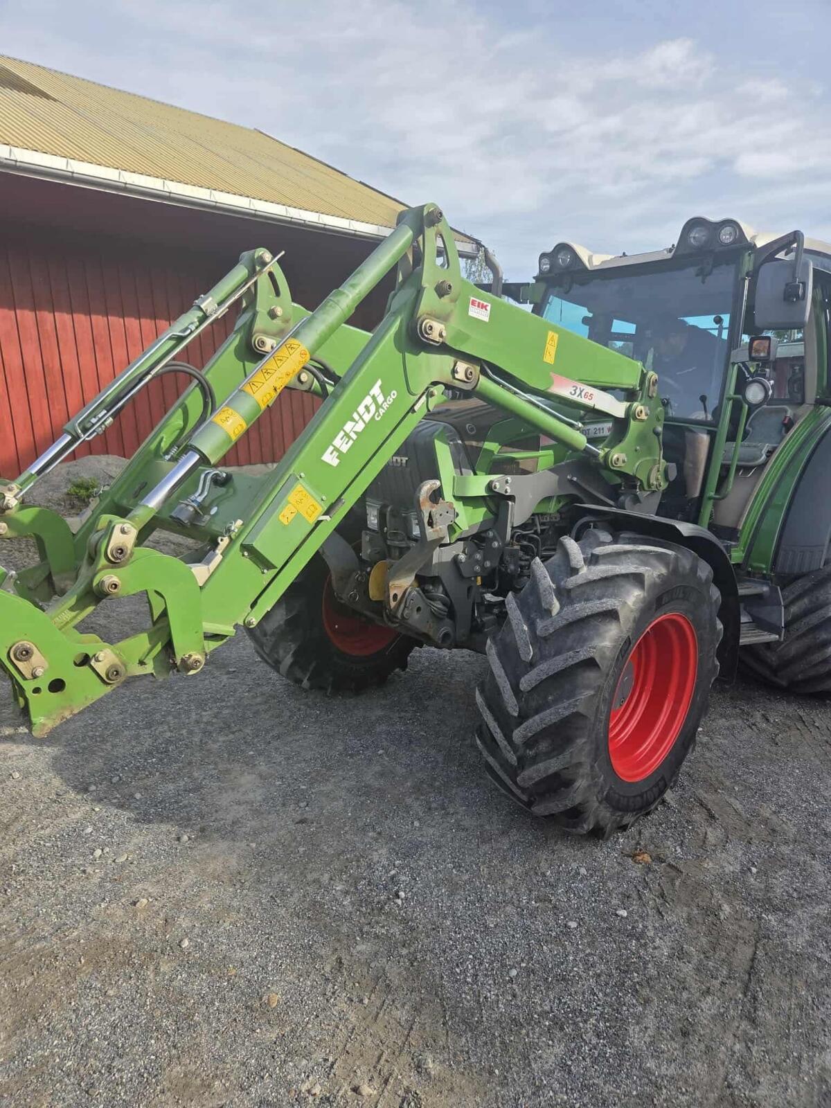 2016 Fendt 211 1