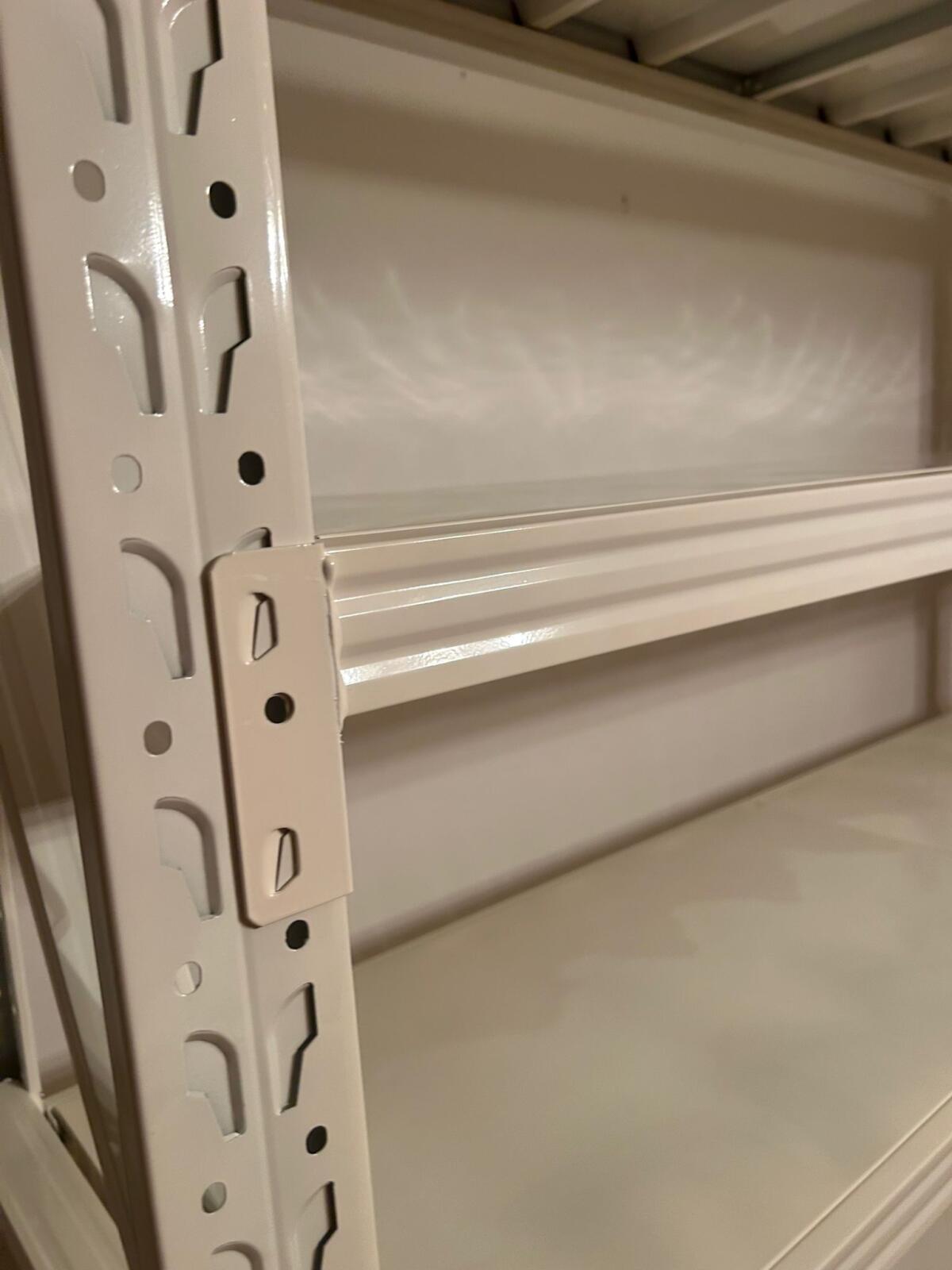 Fachbodenregale 1,5 m und 2 m Schwerlastregal 150 kg pro Ebene 3