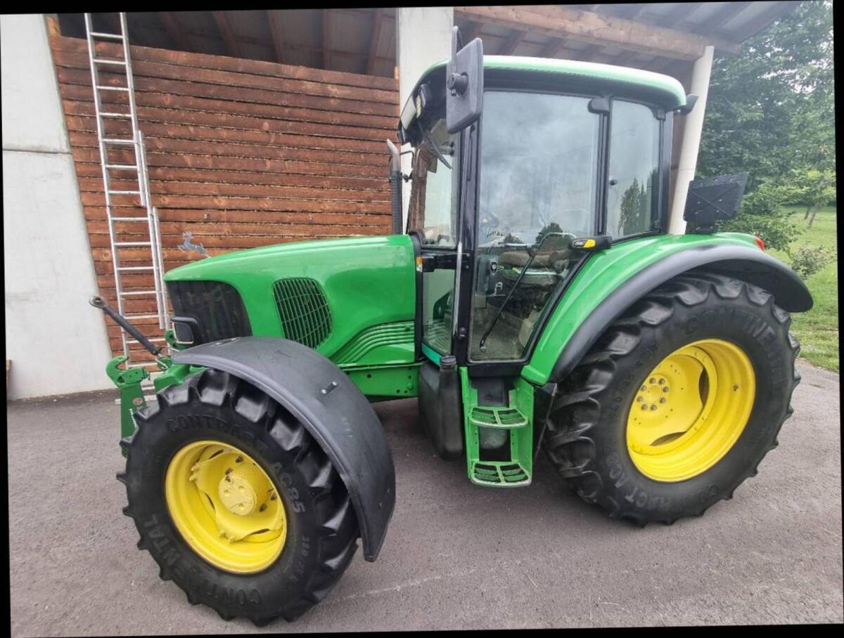 John Deere 6120 SE 2